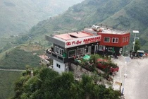 Ai là chủ nhân công trình 7 tầng đồ sộ "mọc" trên đèo Mã Pì Lèng?