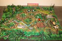 Sản phẩm mô hình "Chiến dịch Điện Biên Phủ" của học sinh Trường PTDT Bán trú Tiểu học Nậm Mòn, Bắc Hà.