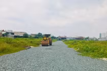 Thủ tướng đề nghị 5 bộ vào cuộc vụ phá đường ray phân lô bán nền