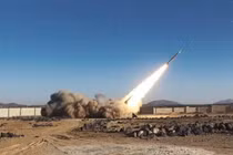 Houthi phóng tên lửa. Ảnh minh họa