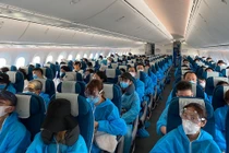 Hàng không Việt lần đầu chở khách đi Trung Quốc sau 5 tháng