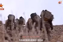 Biên phòng Trung Quốc ở Tây Tạng nhận bộ khung xương trợ lực thụ động