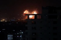 Hamas ồ ạt phóng tên lửa vào Israel, "vòm sắt" Iron Dome đánh chặn thất bại