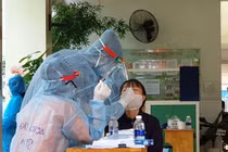 Một khu vực bầu cử có 2 ca nhiễm Covid-19, TP.HCM lấy mẫu hơn 2.000 người