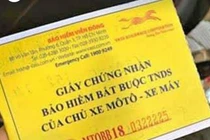 Cảnh báo mất tiền oan khi mua bảo hiểm ô tô xe máy trôi nổi trên mạng