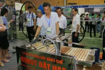 Robot tự đặt hạt giống gieo trồng