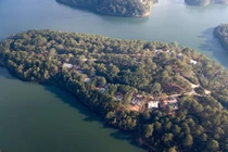 Đình chỉ dự án “bức tử” gần 3.000m2 rừng phòng hộ