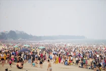 Biển người đổ về Sầm Sơn ngày khai trương và xem pháo hoa kỷ niệm 115 năm