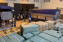 Kho hàng giả có quy mô rộng lớn.