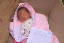 Bé sơ sinh bị bỏ rơi trong thùng carton: Mảnh giấy tại hiện trường viết gì?