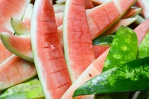 Công dụng làm đẹp bất ngờ từ vỏ dưa hấu 