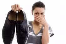 Lưu ngay các mẹo để giày không còn mùi hôi