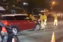 Vi phạm nồng độ cồn, tài xế không chấp hành, lao xe vào cảnh sát giao thông