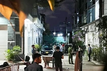 Điều tra vụ nổ ô tô, 1 phụ nữ bị thương