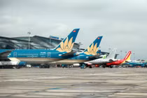 Không nên áp sàn giá vé máy bay 