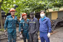 Cứu 2 công nhân mỏ than mắc kẹt trong hầm lò ở Quảng Ninh