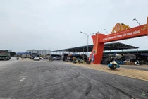 Hưng Yên: Chưa cấp phép, chợ nông sản Sông Hồng ngang nhiên hoạt động