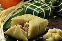 Bánh chưng ngon nhưng 6 nhóm người này nên hạn chế ăn