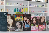  Tràn lan thuốc nhuộm tóc không rõ nguồn gốc