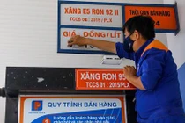 Giá xăng, dầu giảm hàng loạt