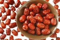 Vì sao nên thường xuyên ăn Táo đỏ?