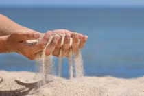 Dùng cát biển đắp nền đường: Giải pháp dài hạn và hiệu quả 