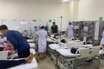 Đắk Lắk: Nghi bị ngộ độc trà sữa, 17 học sinh nhập viện cấp cứu