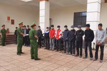 Đắk Lắk: 30 thiếu niên mang hung khí đi giải quyết mâu thuẫn