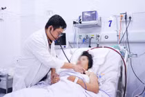 Cứu thai phụ sản giật tổn thương đa cơ quan, ngừng tim 2 lần