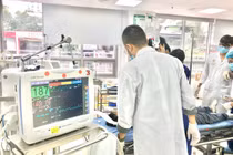 Sốc điện 12 lần cứu bệnh nhân ngừng tim ngoài viện do tăng kali máu