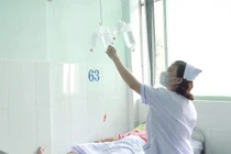 1 người chết, 1 nguy kịch sau uống rượu ngâm chuối hột