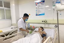Cứu nam thanh niên ngã từ độ cao 7m vỡ gan, chấn thương ngực kín nặng