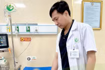 Cứu thai phụ bị rau tiền đạo trung tâm, rau cài răng lược, thai nhi cạn ối