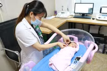 Không điều trị sớm điếc đột ngột trong 72 giờ sẽ điếc, ù tai vĩnh viễn