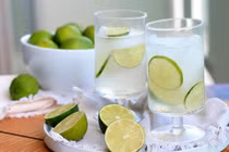 Cách đơn giản tẩy độc rượu bia Ngày Tết