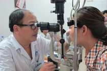 Cảnh giác các bệnh lý mắt khi tiền sản giật, u tuyến giáp lúc mang thai