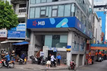 Ngân hàng Quân đội bị tố “bẫy” khách hàng mất tiền gốc, lãi?