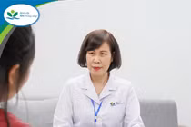 Biến chứng nguy hiểm sinh con ở tuổi vị thành niên