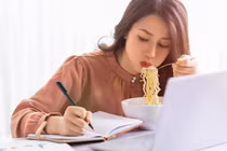 Chuyên gia chỉ rõ thói quen ăn sáng gây hại cơ thể cần tránh