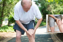 Thoái hóa khớp gối có nên đi bộ?