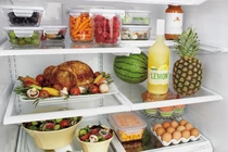 Những thức ăn có thể hóa "chất độc" gây ung thư khi để qua đêm