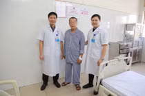 Hút thuốc lào 30 năm, người đàn ông bị u phổi ác tính 4 cm