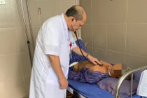 Nhiễm trùng huyết, suy đa tạng vì thói quen thường ăn tiết canh