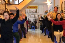 Day ấn huyệt bách hội tăng trí nhớ