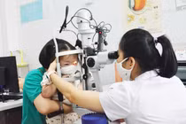 Xử lý nghiêm việc lợi dụng dịch đau mắt đỏ để tăng giá thuốc