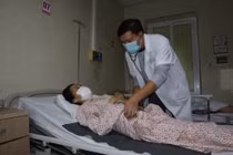  Cứu thành công hai mẹ con sản phụ bị sản giật nguy hiểm