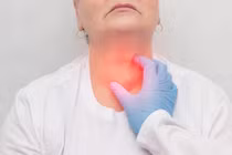 Viêm tuyến giáp mạn tính: Có nên điều trị Corticoid?