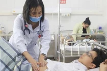 Nguy cơ viêm loét dạ dày biến chứng nặng ở trẻ dưới 16 tuổi