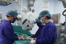 Bác sĩ hướng dẫn tự kiểm tra giãn tĩnh mạch tinh đơn giản tại nhà