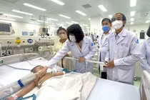 Chưa vào mùa cao điểm, ca tăng nặng tay chân miệng tại TPHCM tăng 2,5 lần